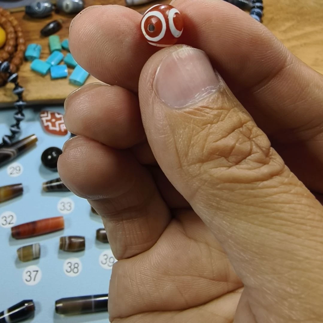 玛瑙/玉髓未镶嵌珠子天然原矿玛瑙珠子