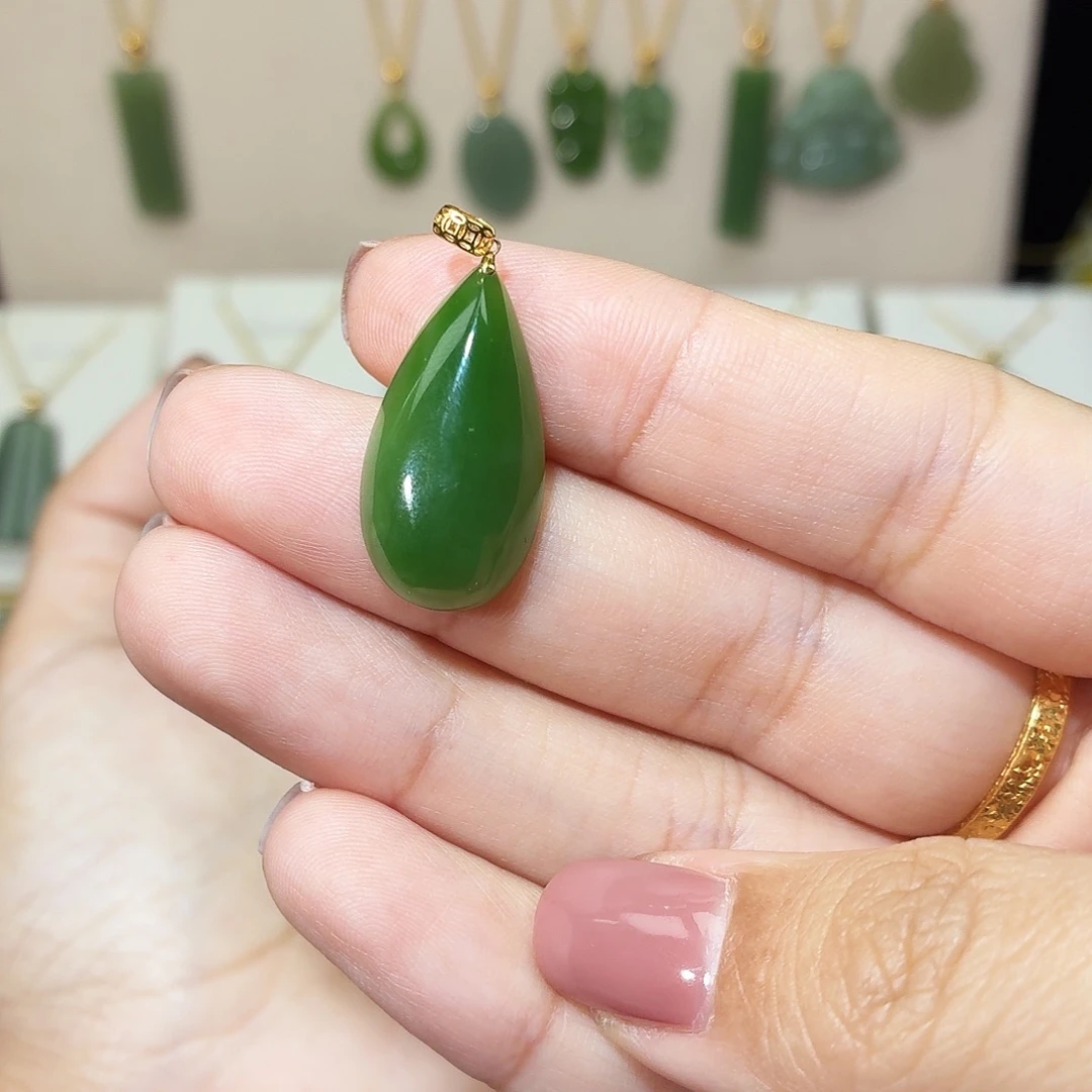 和田玉（碧玉）18K金镶嵌吊坠(赠链)