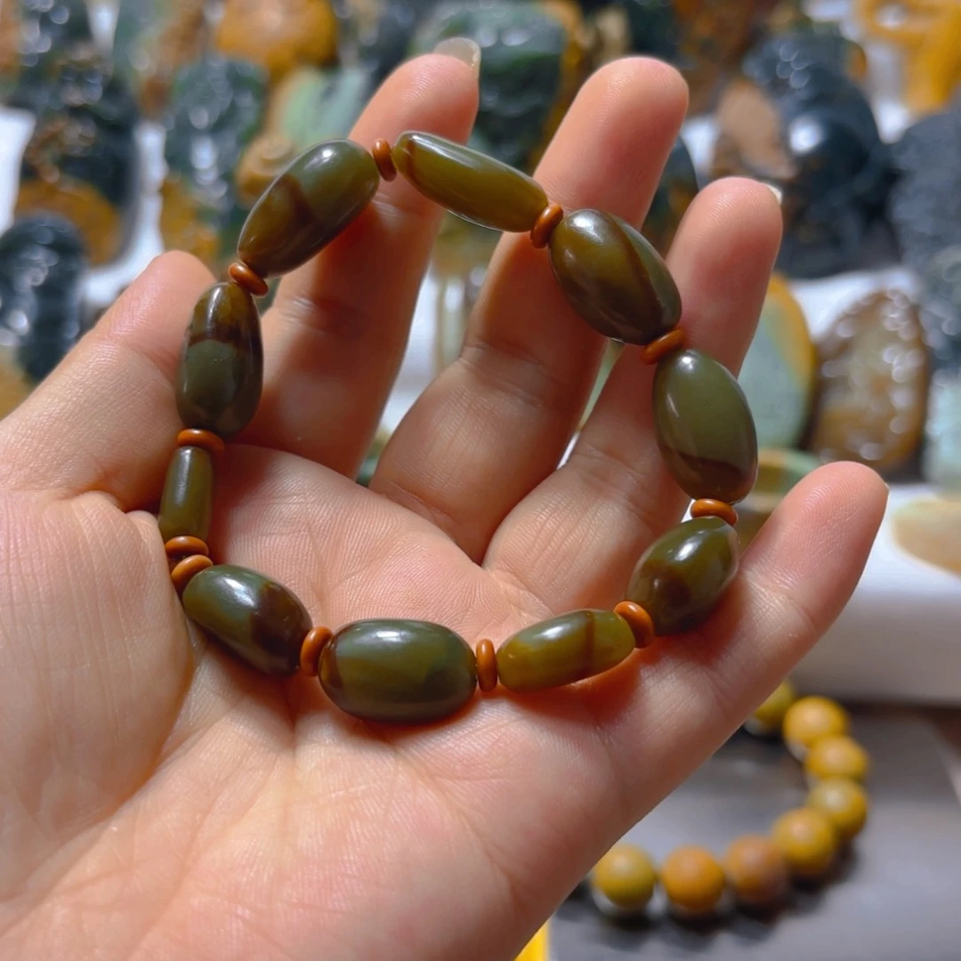 岫岩河磨玉（透闪石质玉）挂件未镶嵌2****点