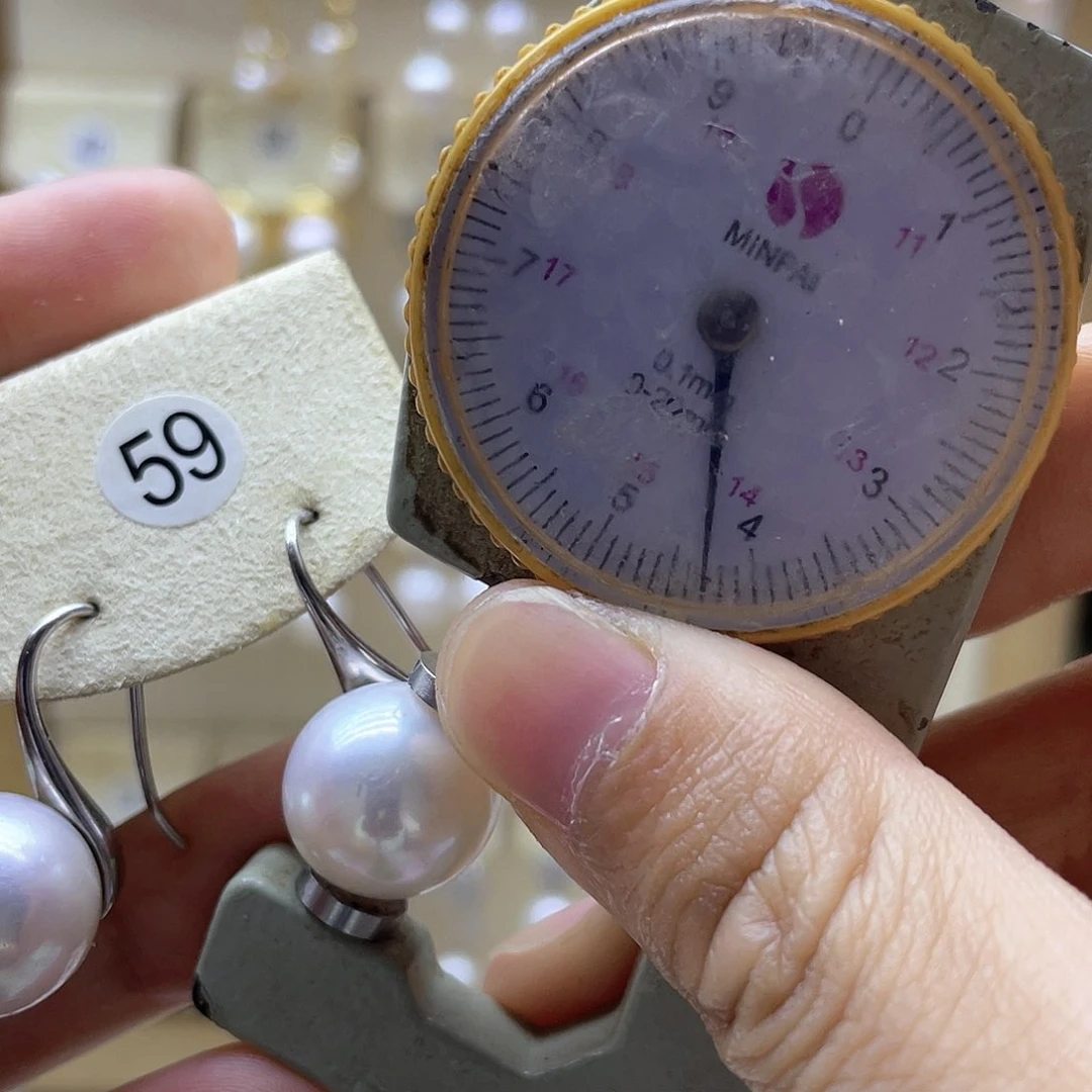 银S925镶嵌淡水珍珠耳饰