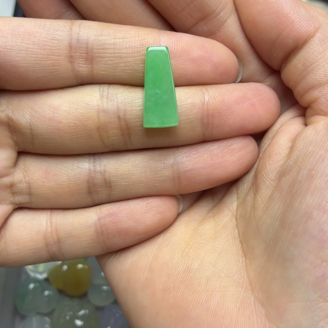 颈饰未镶嵌翡翠满绿无事牌