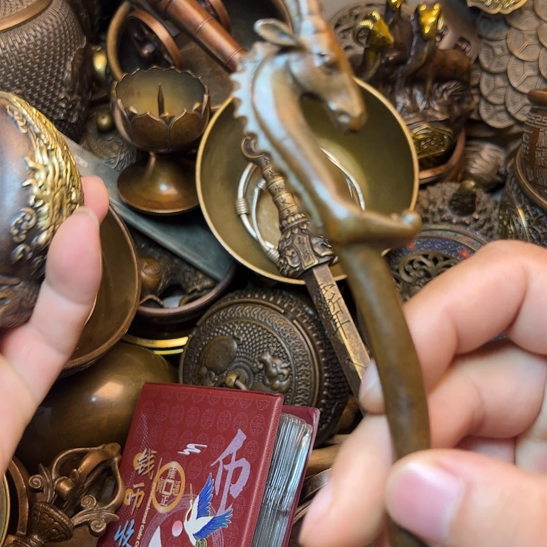 精美铜器工艺品等