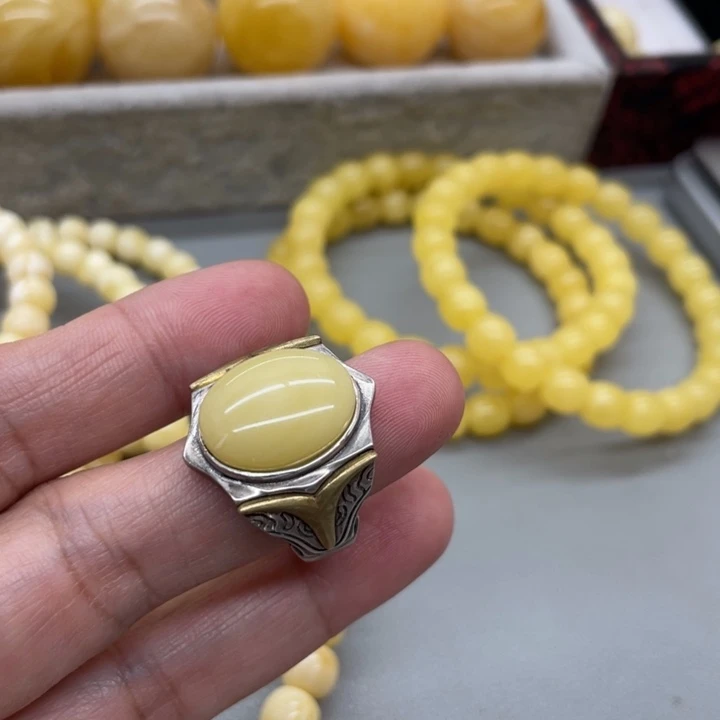 琥珀未镶嵌裸石蜜蜡