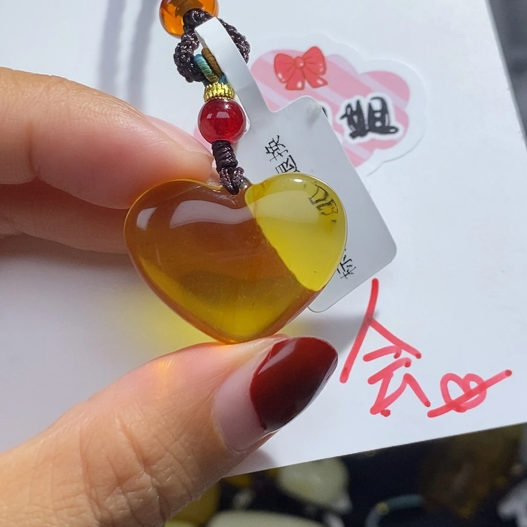 未镶嵌琥珀珠宝奇石