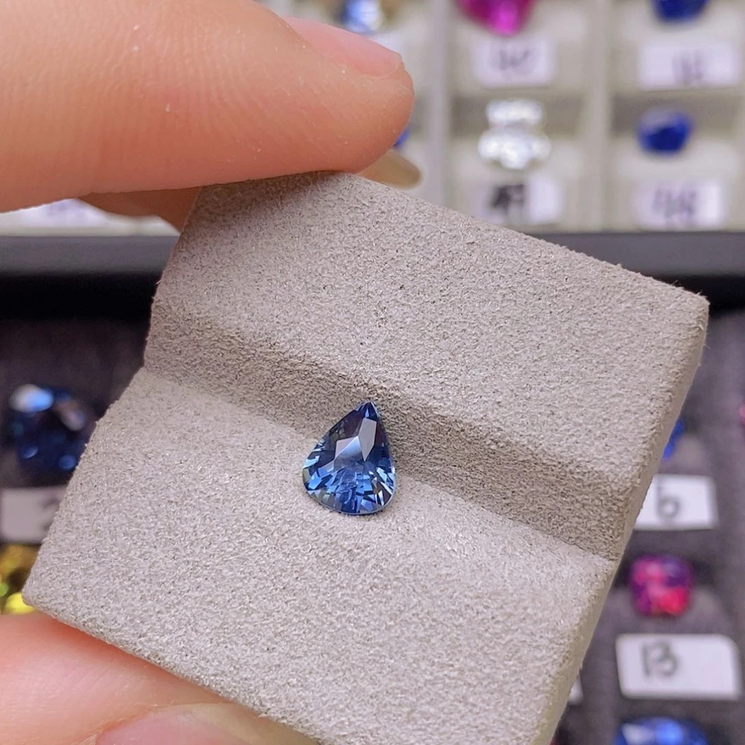 裸石蓝宝石CGRL证书无烧VB矢车菊0.98ct/0359