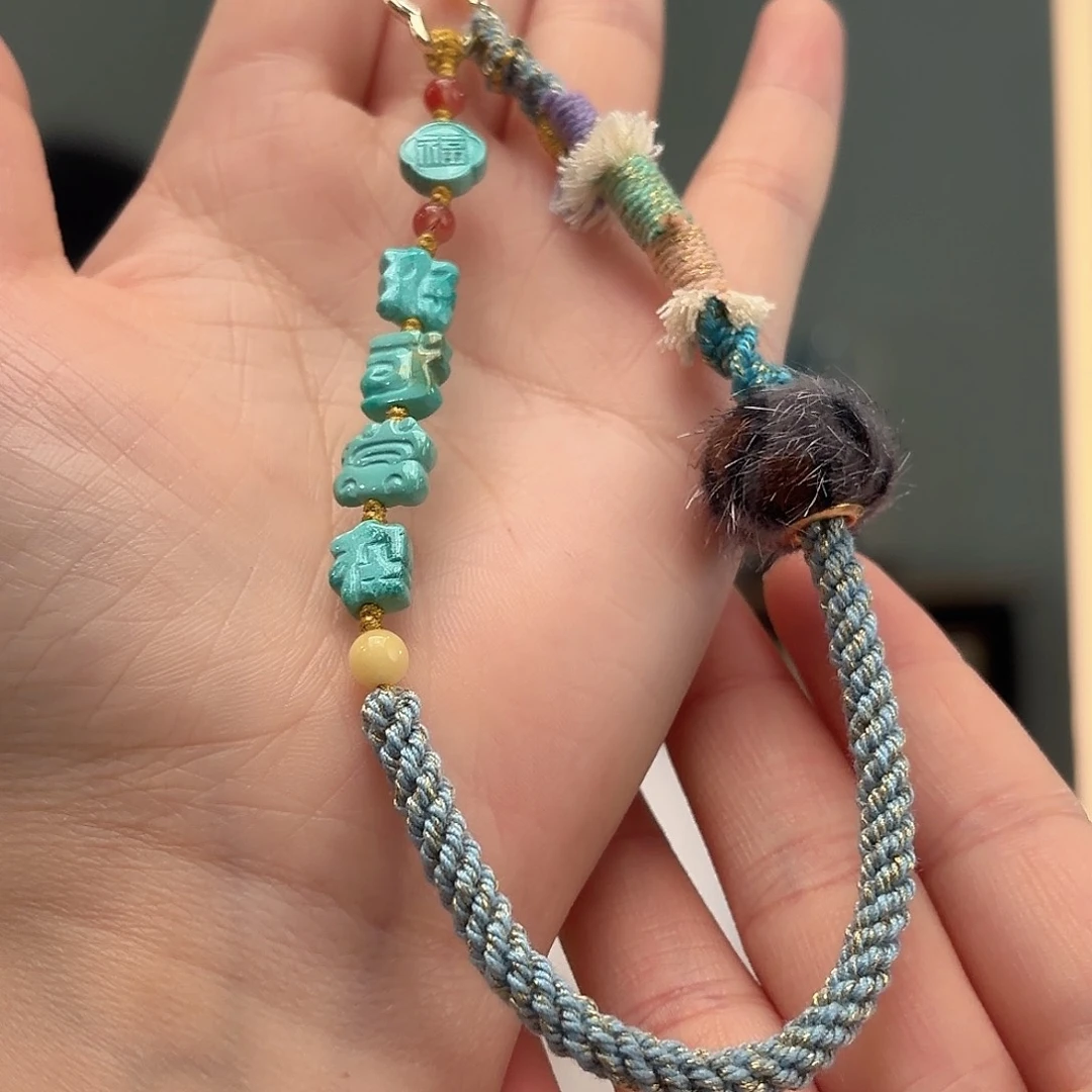 绿松石未镶嵌颈饰