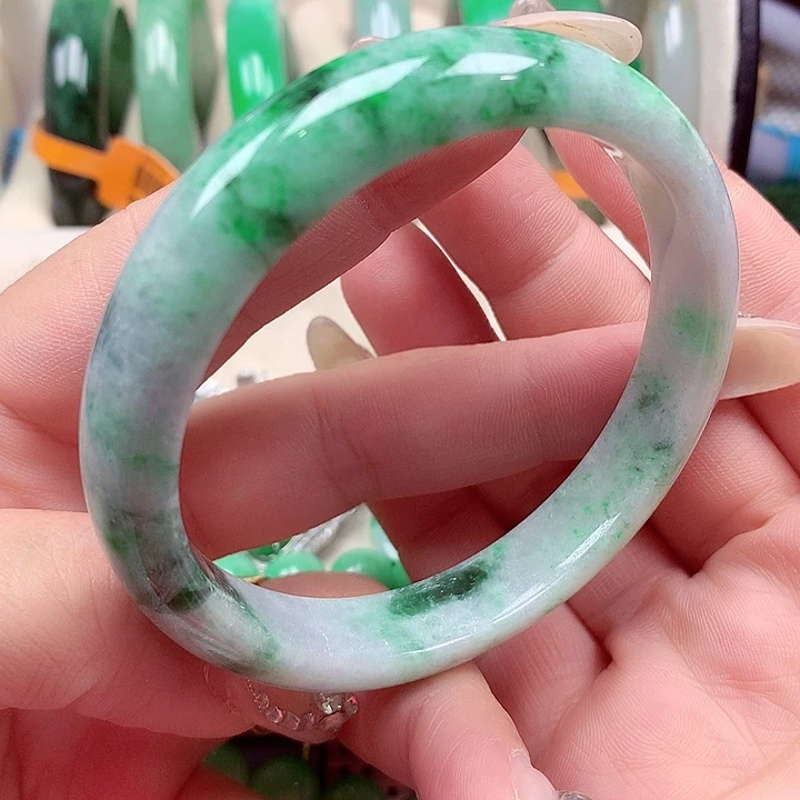 翡翠未镶嵌手镯翡翠手镯