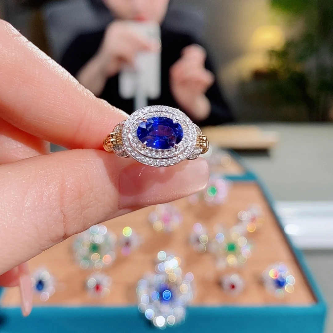 18K金镶嵌戒指蓝宝石1.71ct皇家蓝吉尔徳