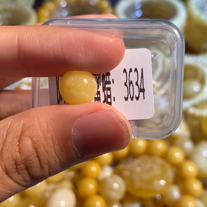 琥珀未镶嵌珠宝奇石3634