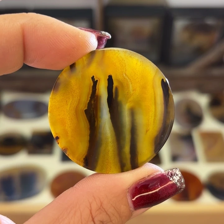 玛瑙/玉髓颈饰未镶嵌