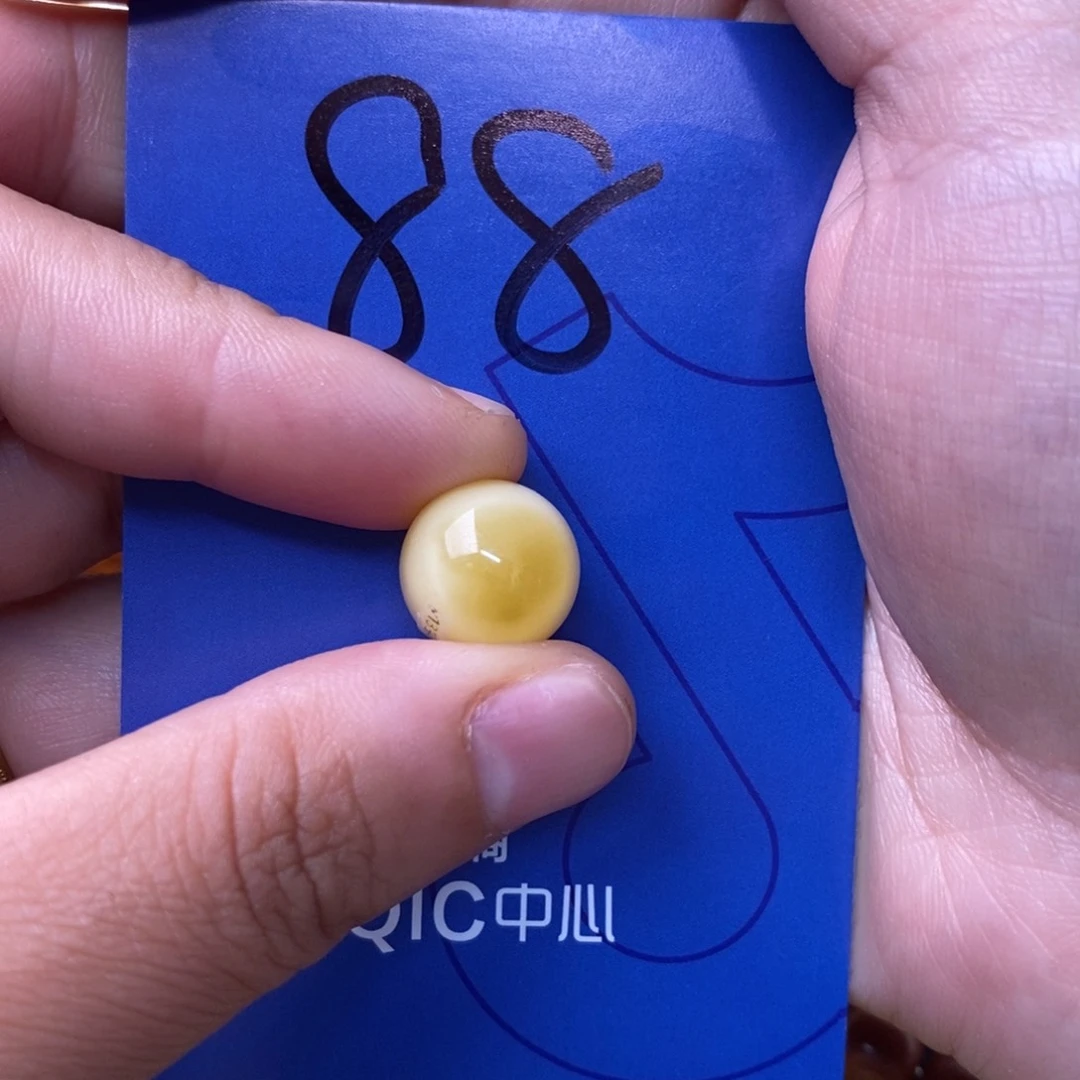裸石蜜蜡未镶嵌楠*蜜蜡