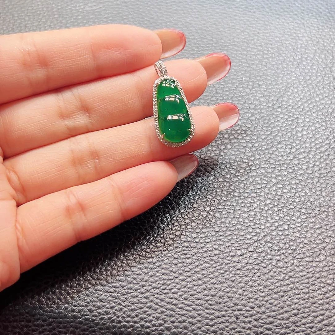 翡翠吊坠(不含链)18K金镶嵌