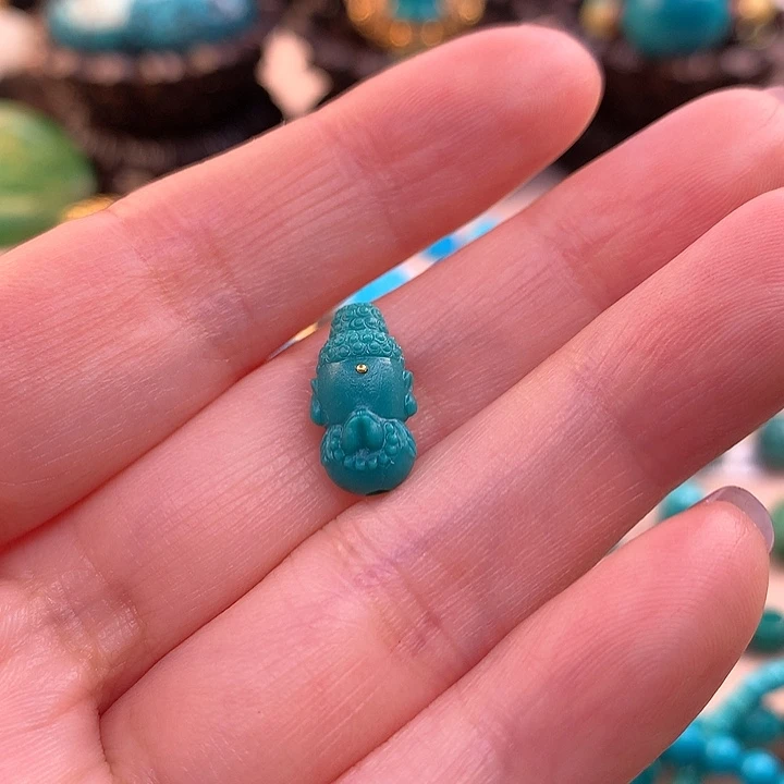 绿松石配饰未镶嵌