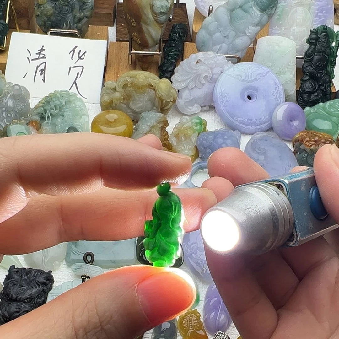 定制翡翠未镶嵌翡翠
