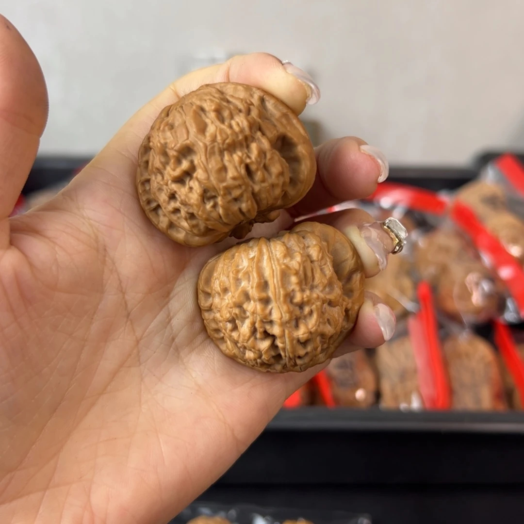 文玩核桃把件白狮子色差不退不换