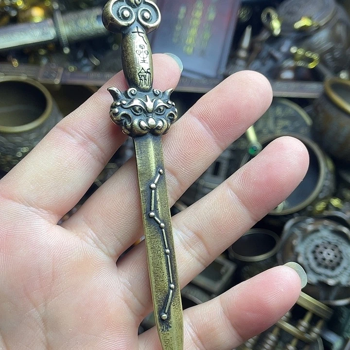 诚信经营铜器摆件