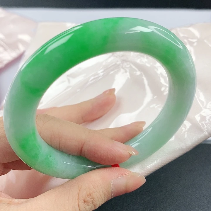 未镶嵌手镯翡翠粉****孩，609