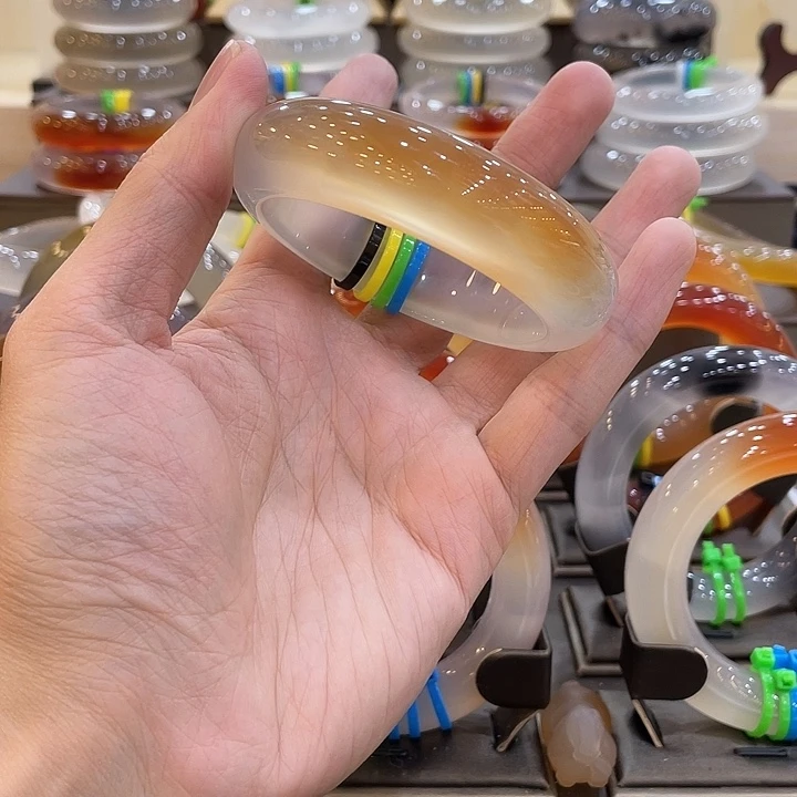 玛瑙/玉髓未镶嵌手镯