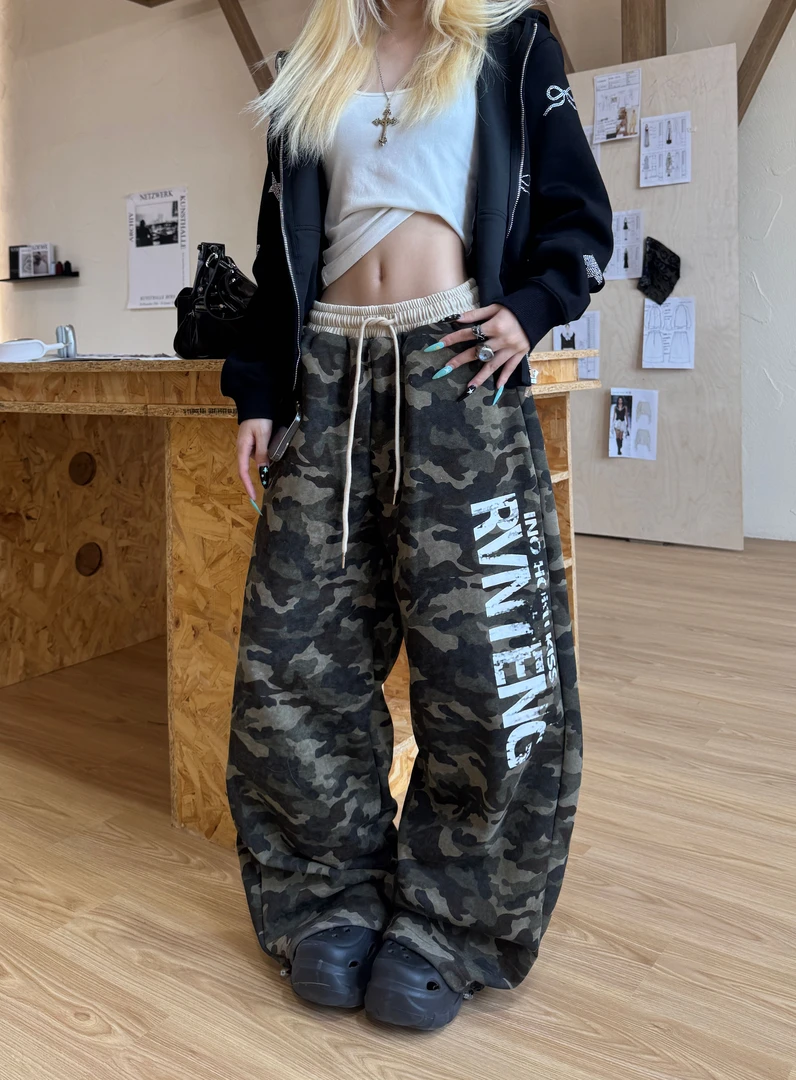 美式复古豹纹字母印花迷彩裤女2025新款宽松直筒休闲街舞阔腿卫裤