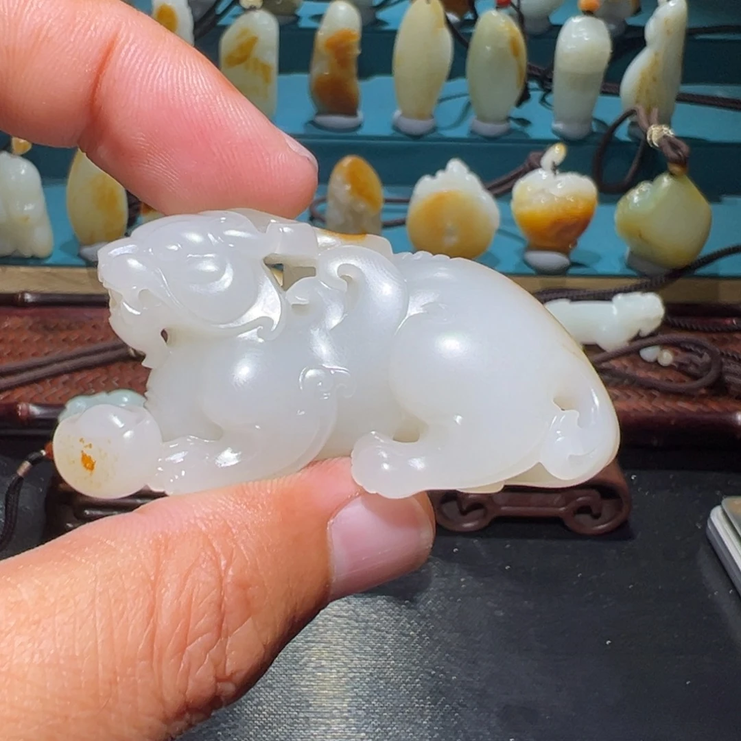 颈饰未镶嵌和田玉（子料）盖***圾