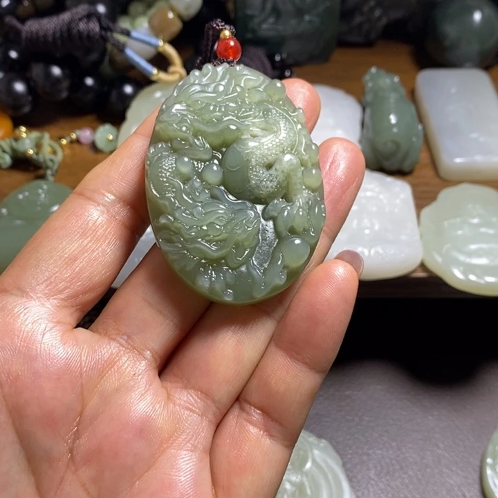 颈饰未镶嵌和田玉