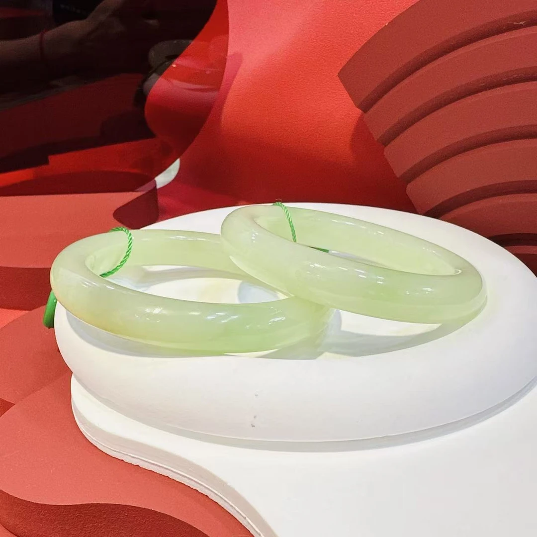 12mm条宽黄口点翠手镯（多样性发其一）HE00141