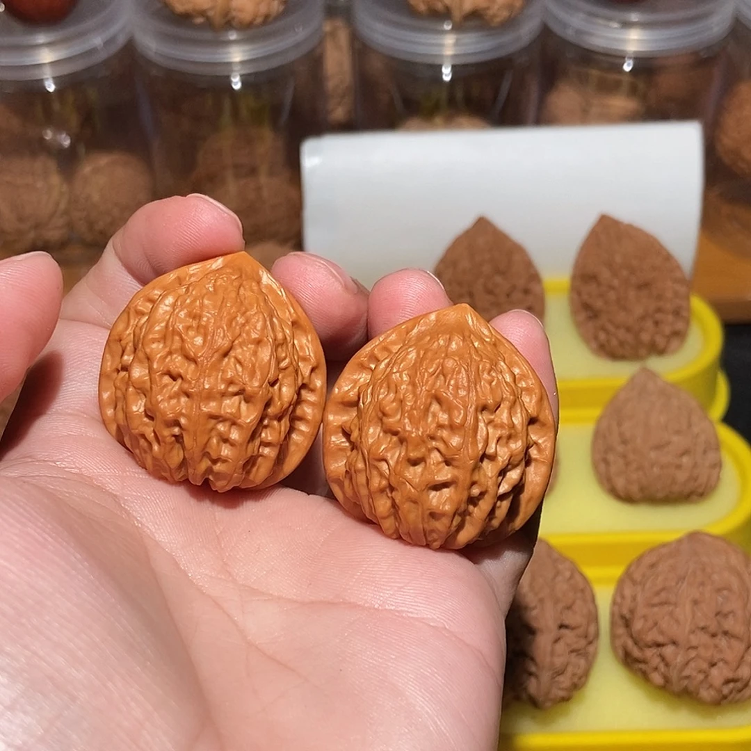 吊坠文玩核桃35金牛