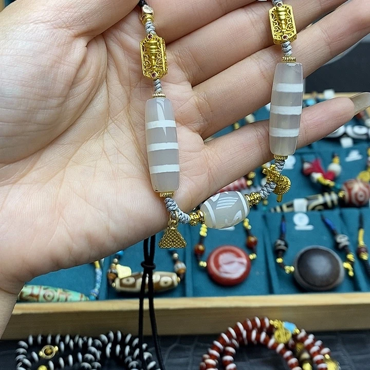 玛瑙/玉髓颈饰合金