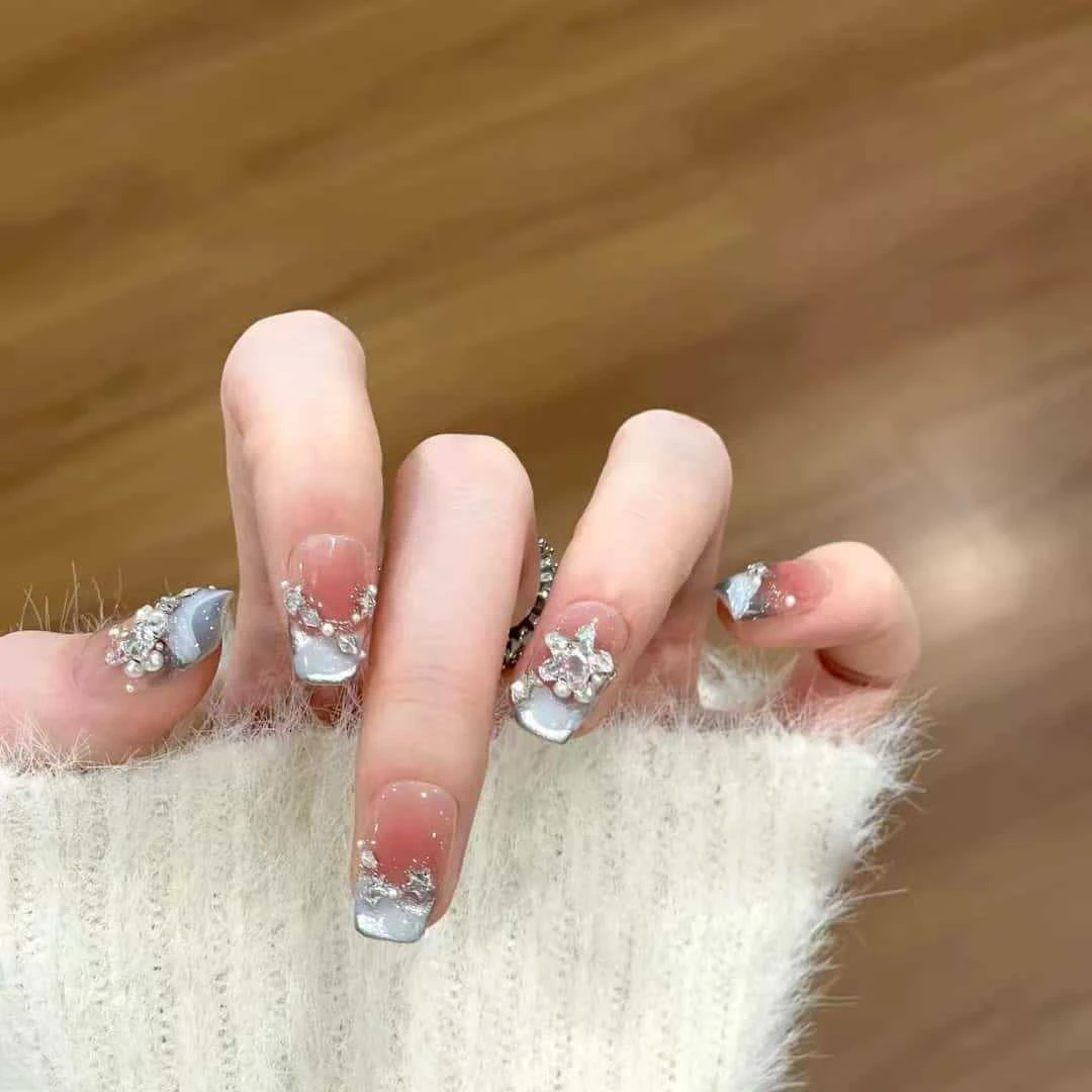 蓝色妖姬短梯款纯手工穿戴甲法式小钻爆闪猫眼显白薄款美甲