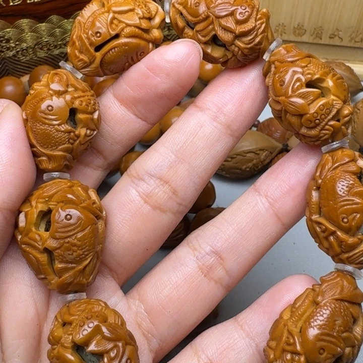 手串/手链橄榄核鱼戏莲花