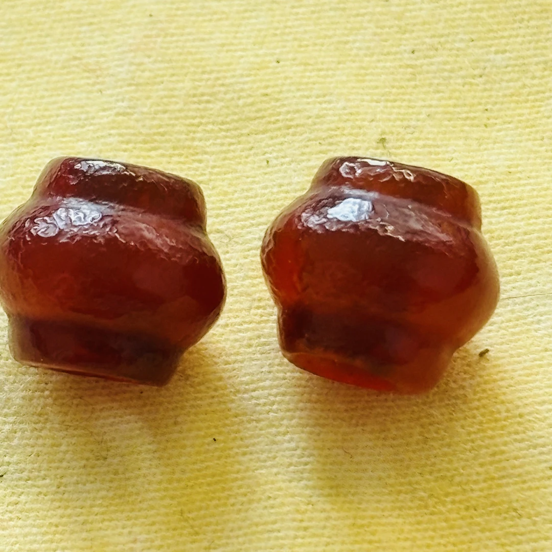 靜雅古珠2 －玛瑙吊坠1对. 尺寸12mm