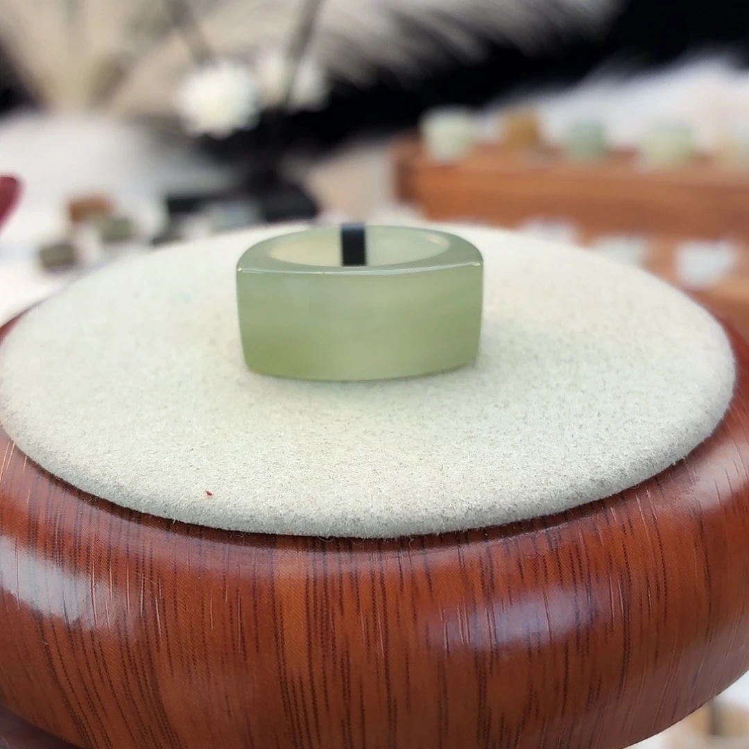 和田玉未镶嵌戒指i52青苹果马鞍18.1mm