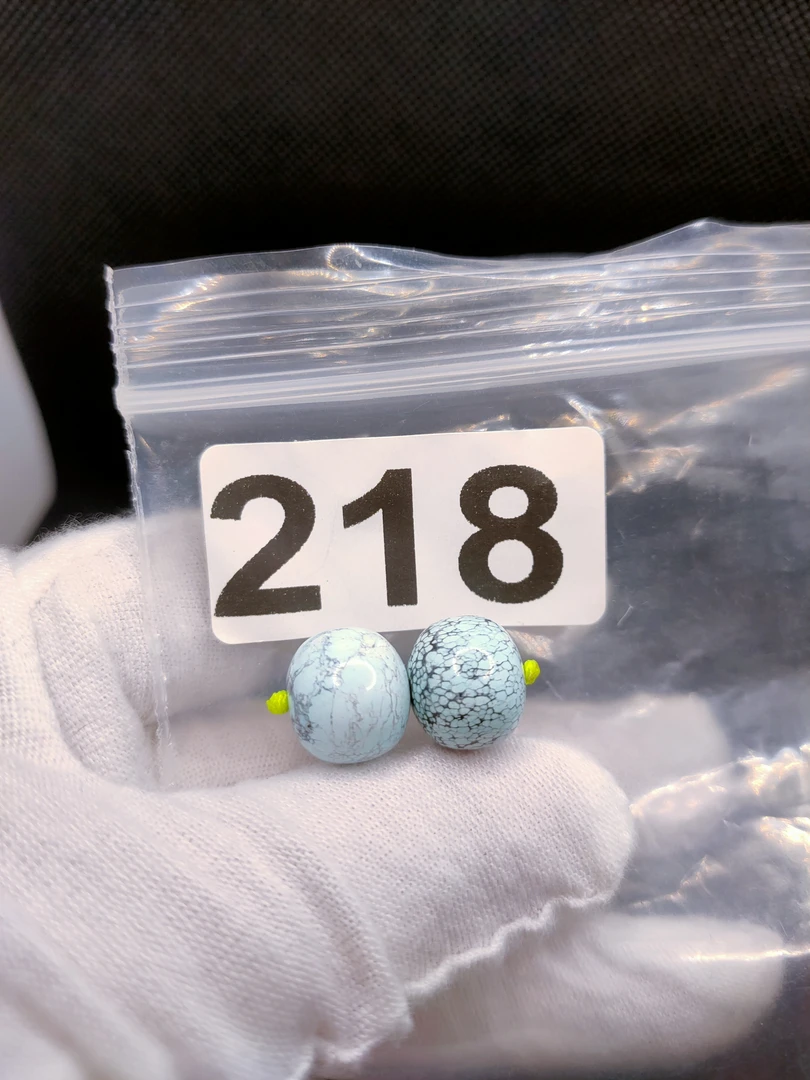 精品原矿绿松石老型珠一对直径12.6