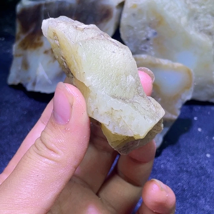 星***旅未镶嵌和田玉珠宝半成品