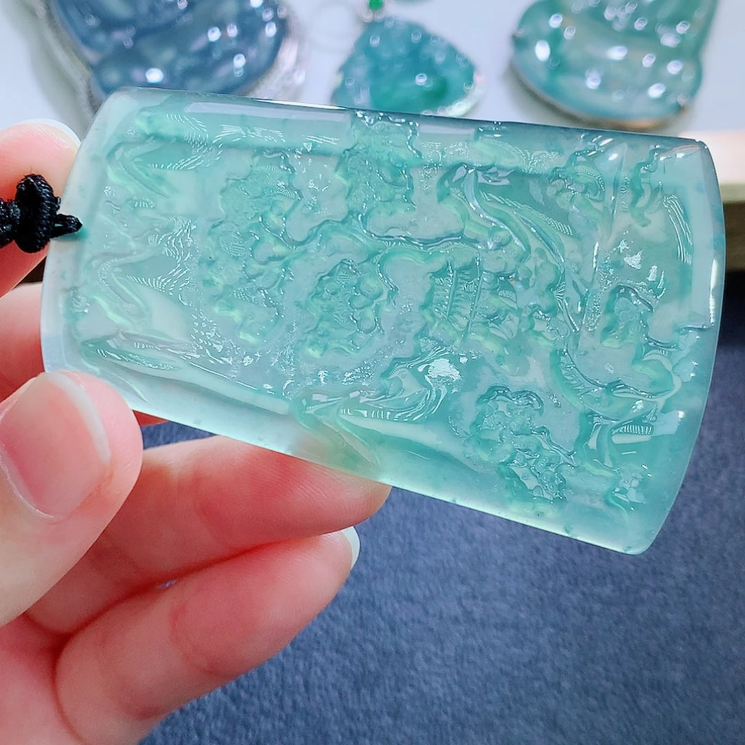 翡翠未镶嵌颈饰翡翠