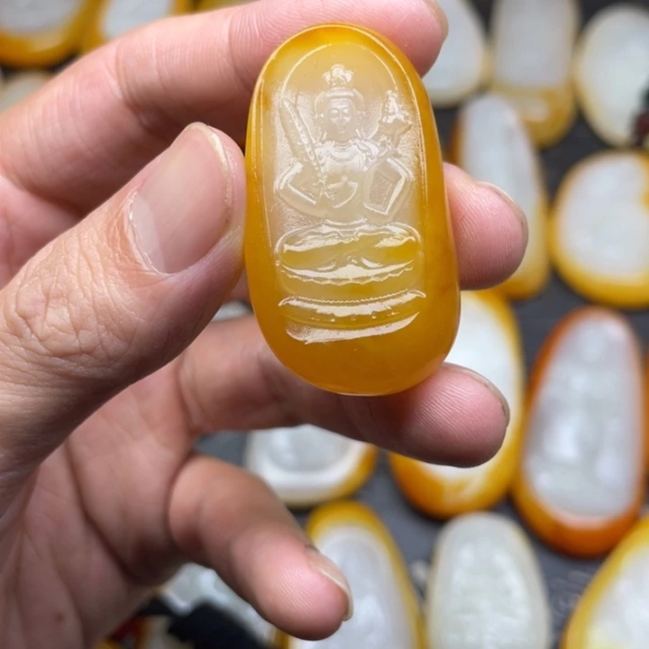 【闪购商品】颈饰未镶嵌和田玉