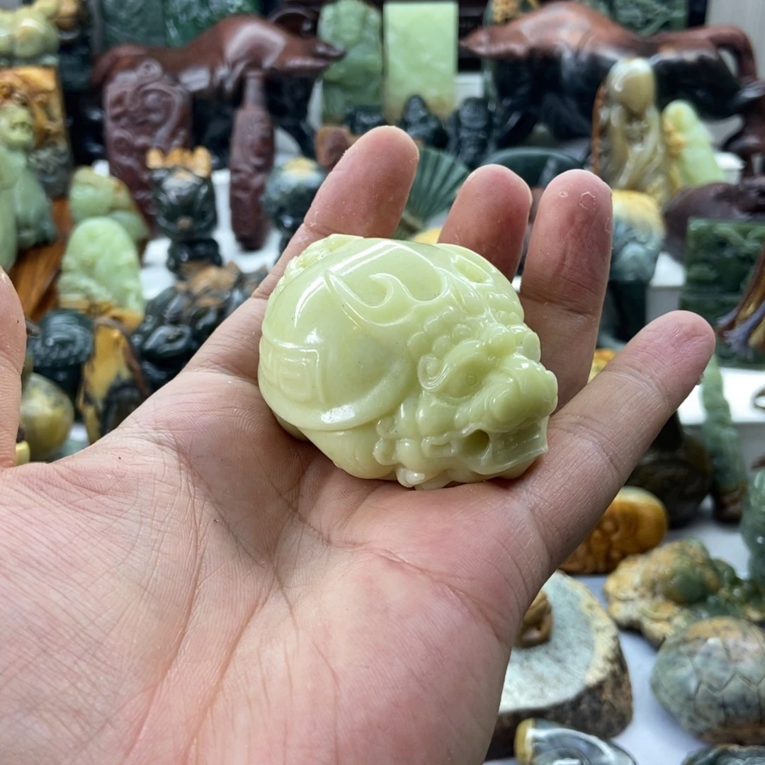 蛇纹石玉合金把件，小摆