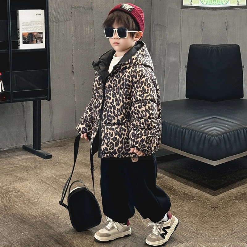 巴拉开门喜男童服冬季2026新款儿童装两面穿豹纹流光风两面穿棉服