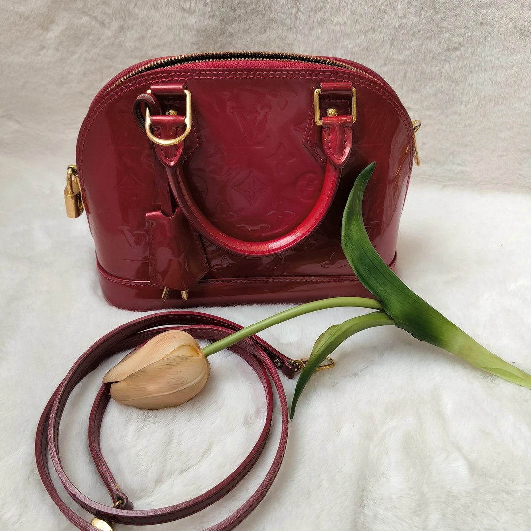 99新 LouisVuitton/路易威登 魔镜/LV漆皮红色bb贝壳包SY/5296