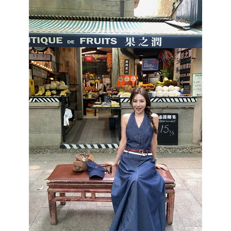 2025韩系夏季复古小性感V领单排扣高腰显瘦露背挂脖牛仔连衣裙女