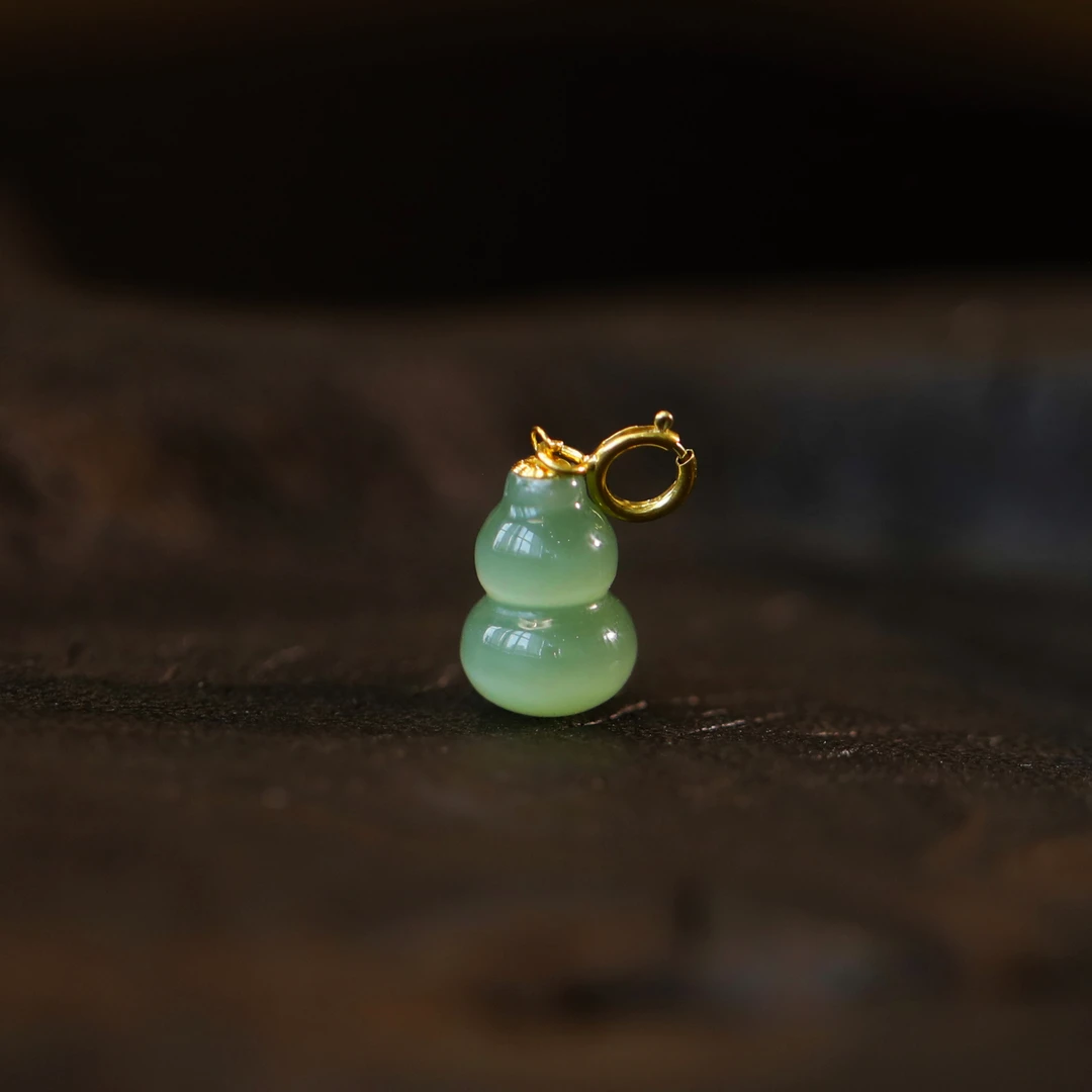 麦麦【清姝】天然粉青葫芦+18K 吊坠 多样性发一