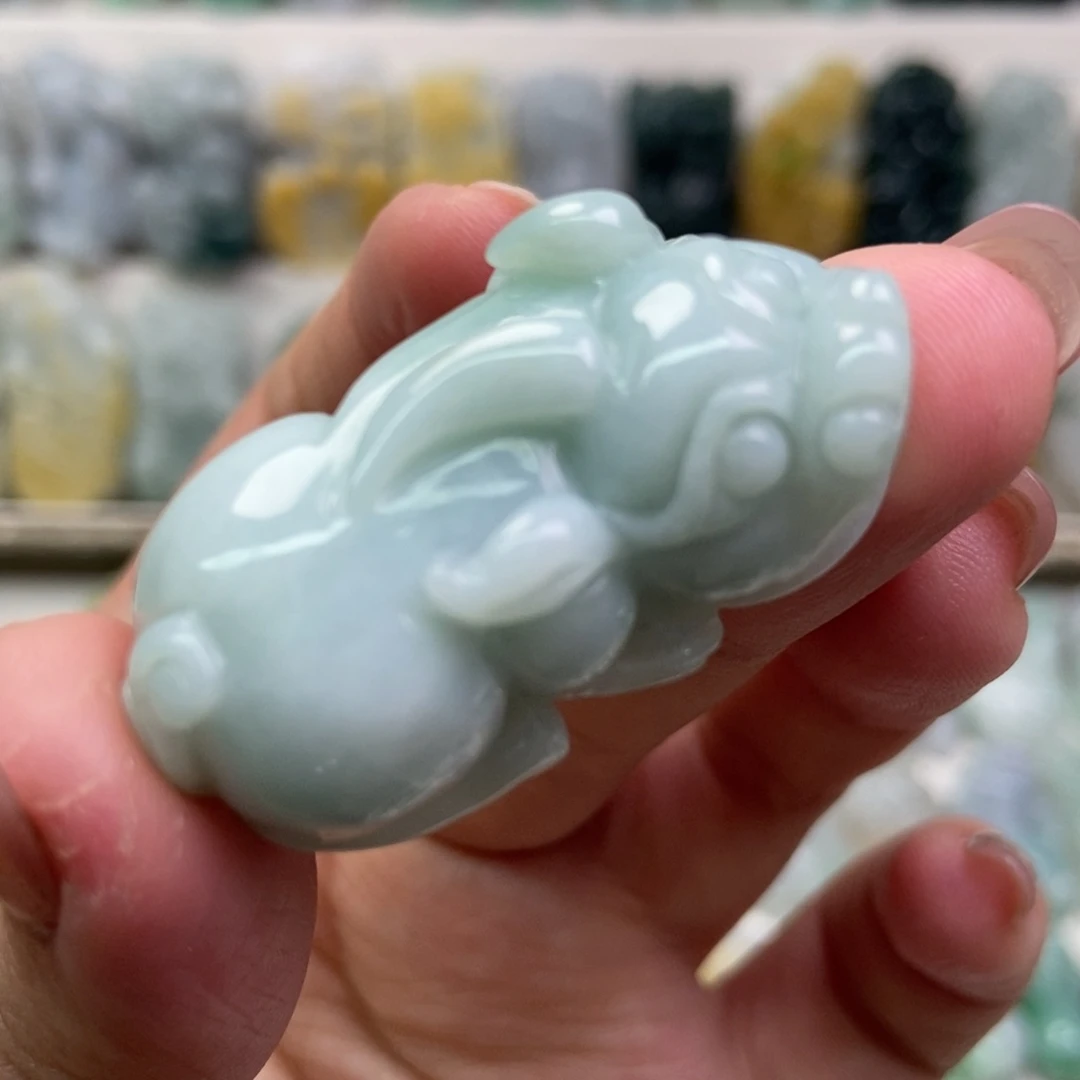 翡翠吊坠(赠链)未镶嵌