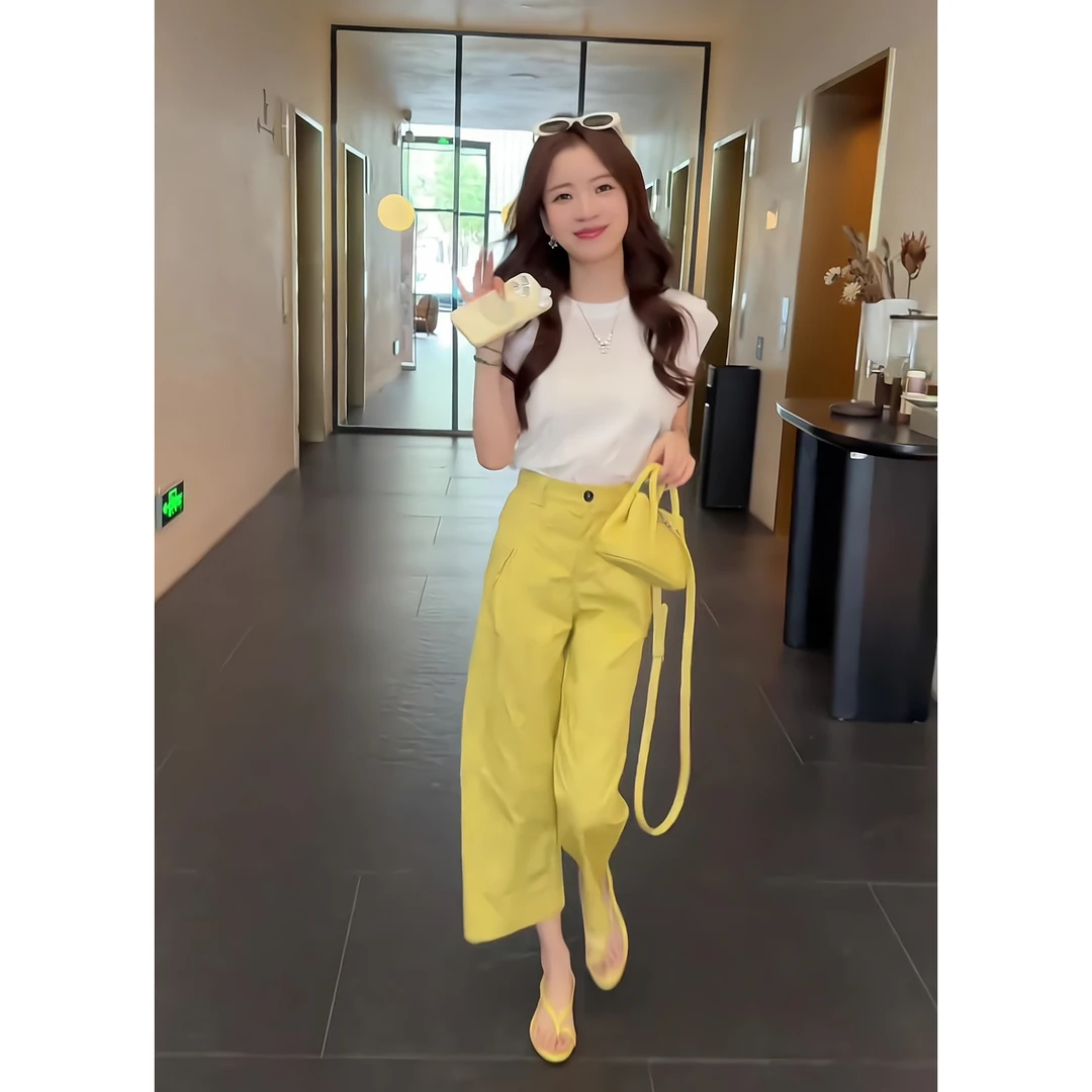夏季一整套女装2025年新款韩版减龄时尚气质短袖上衣休闲裤两件套