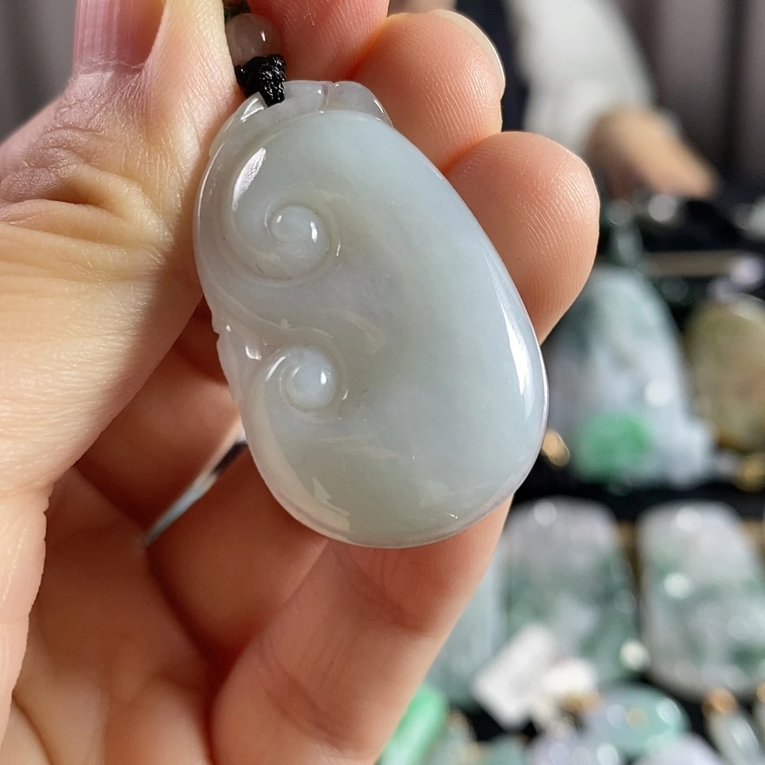 颈饰未镶嵌翡翠如意