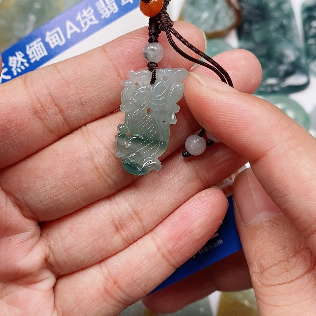 颈饰未镶嵌翡翠立体龙