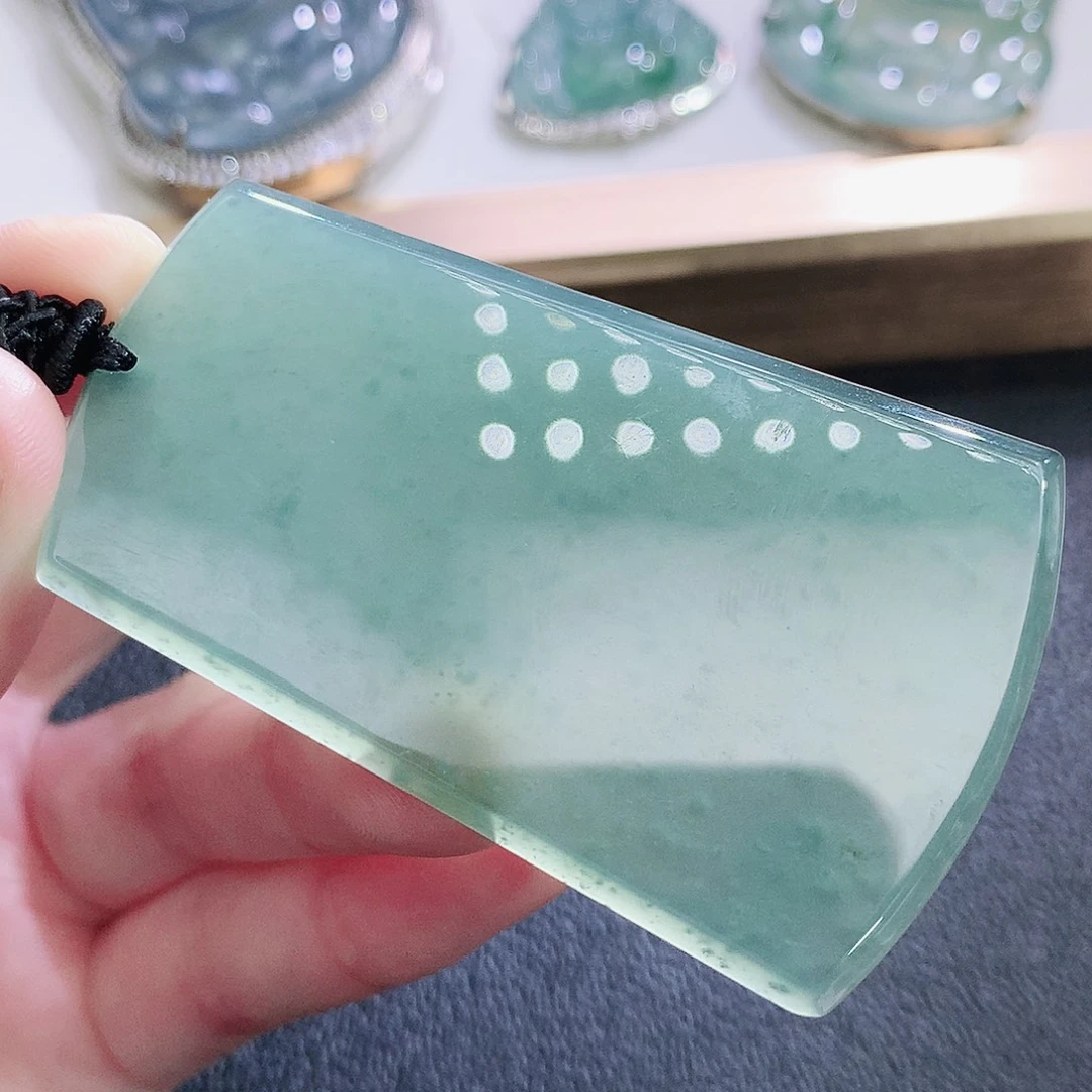 翡翠未镶嵌挂件翡翠