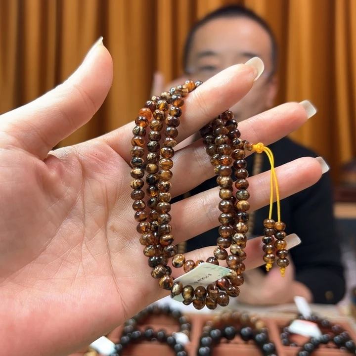 琥珀裸石未镶嵌抚顺8-21