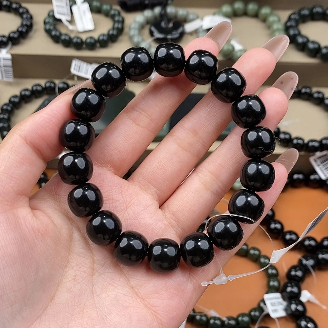 芒***，和田玉未镶嵌手链