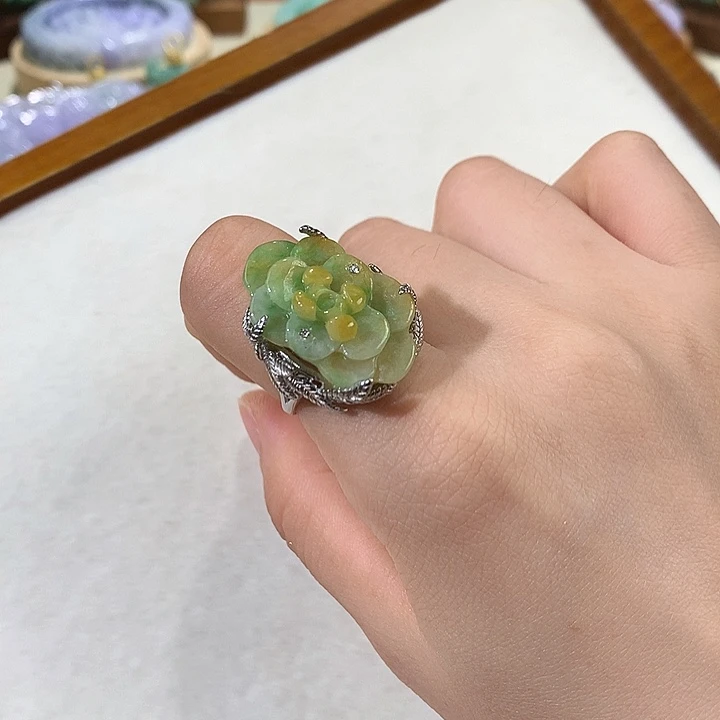 未镶嵌戒指翡翠翡翠戒指