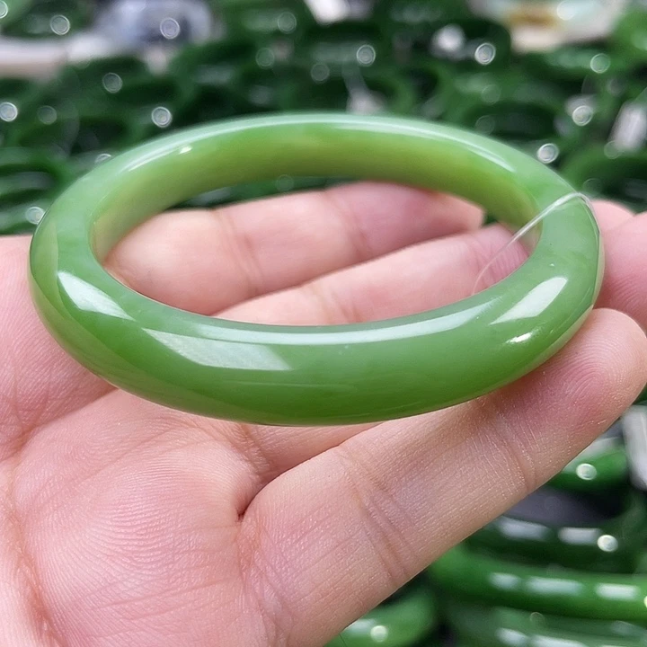 未镶嵌手镯和田玉（碧玉）